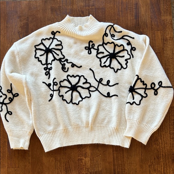 Gilli Sweaters - Gilli cream sweater floral bold design bishop cottagecore whimsy Garden size L